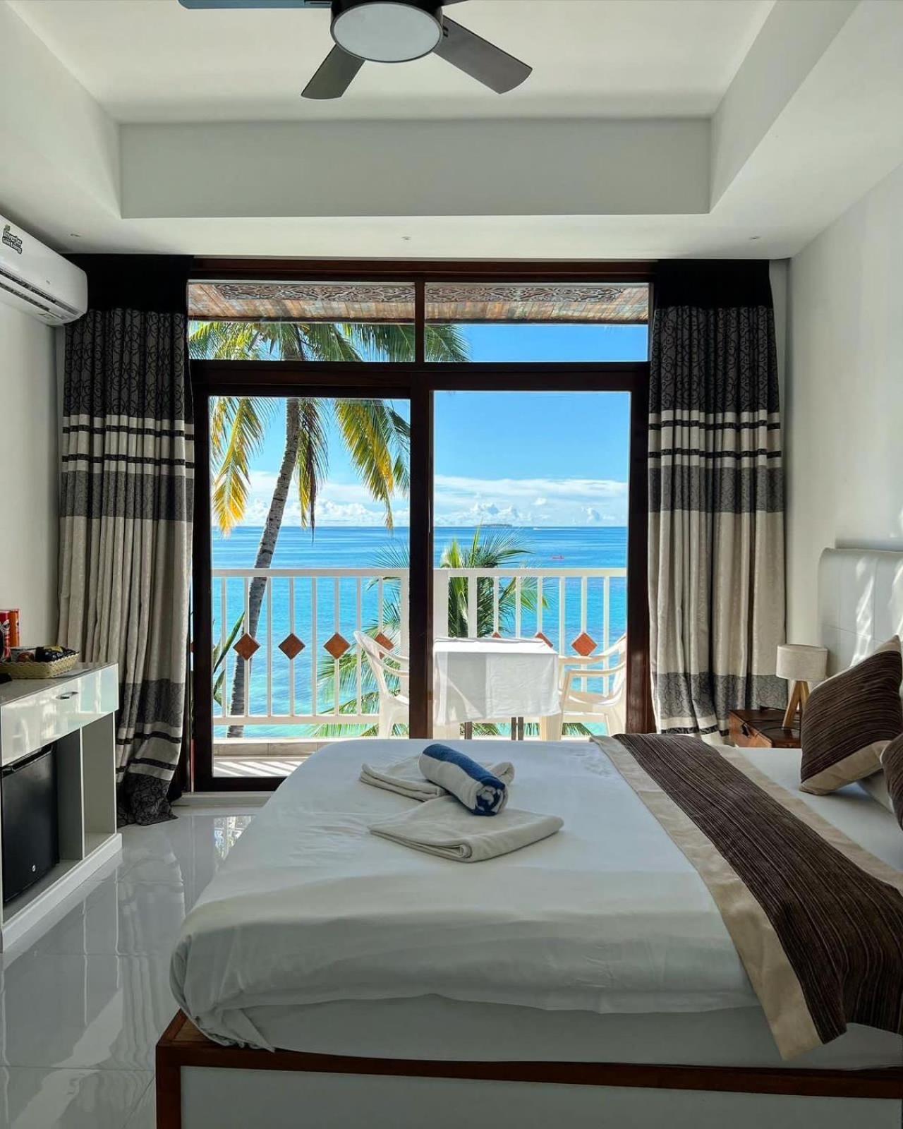 Heron Beach Hotel - The Best Maldivian Getaway In Dhiffushi,Maldives Eksteriør bilde