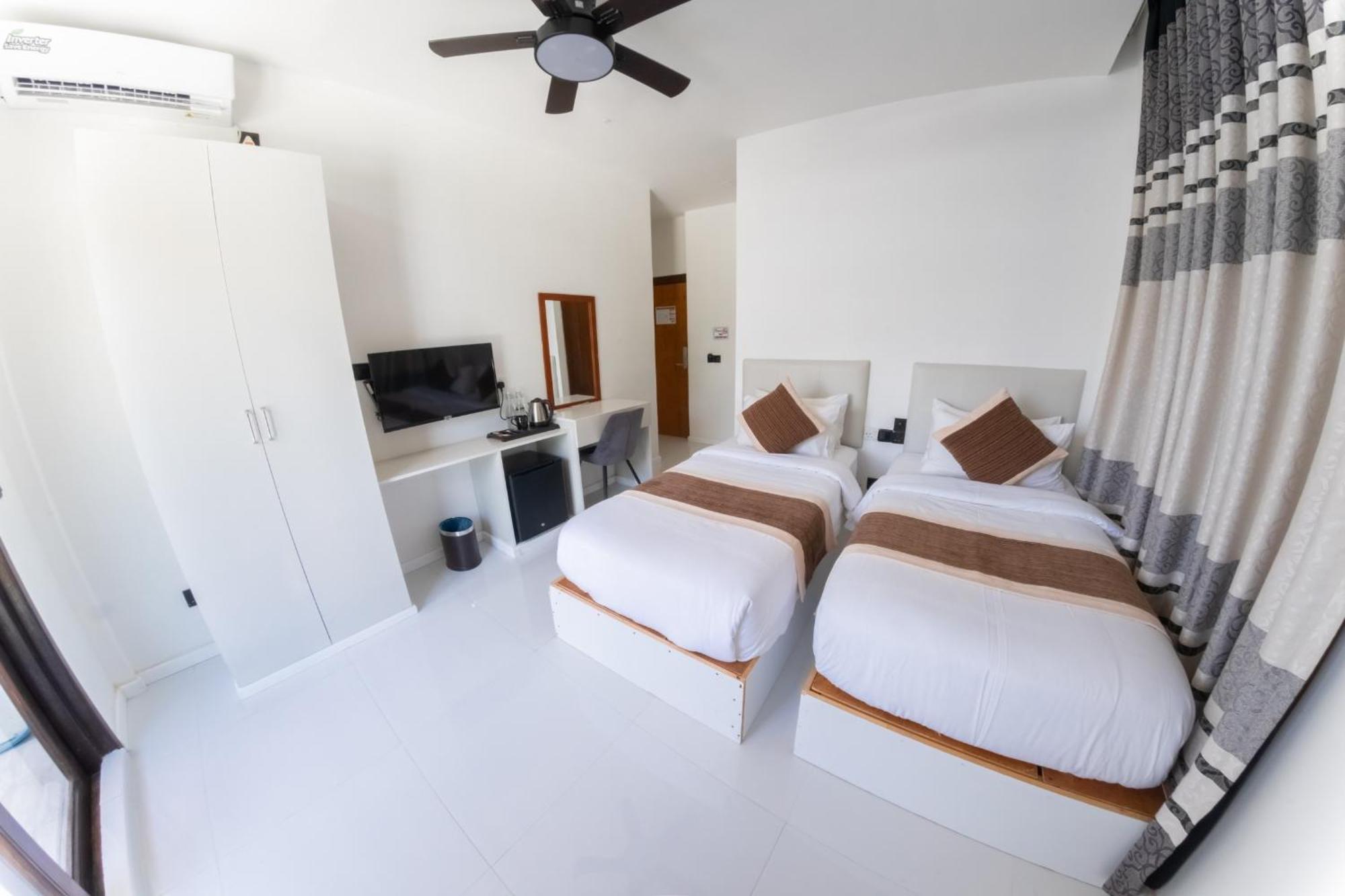 Heron Beach Hotel - The Best Maldivian Getaway In Dhiffushi,Maldives Eksteriør bilde