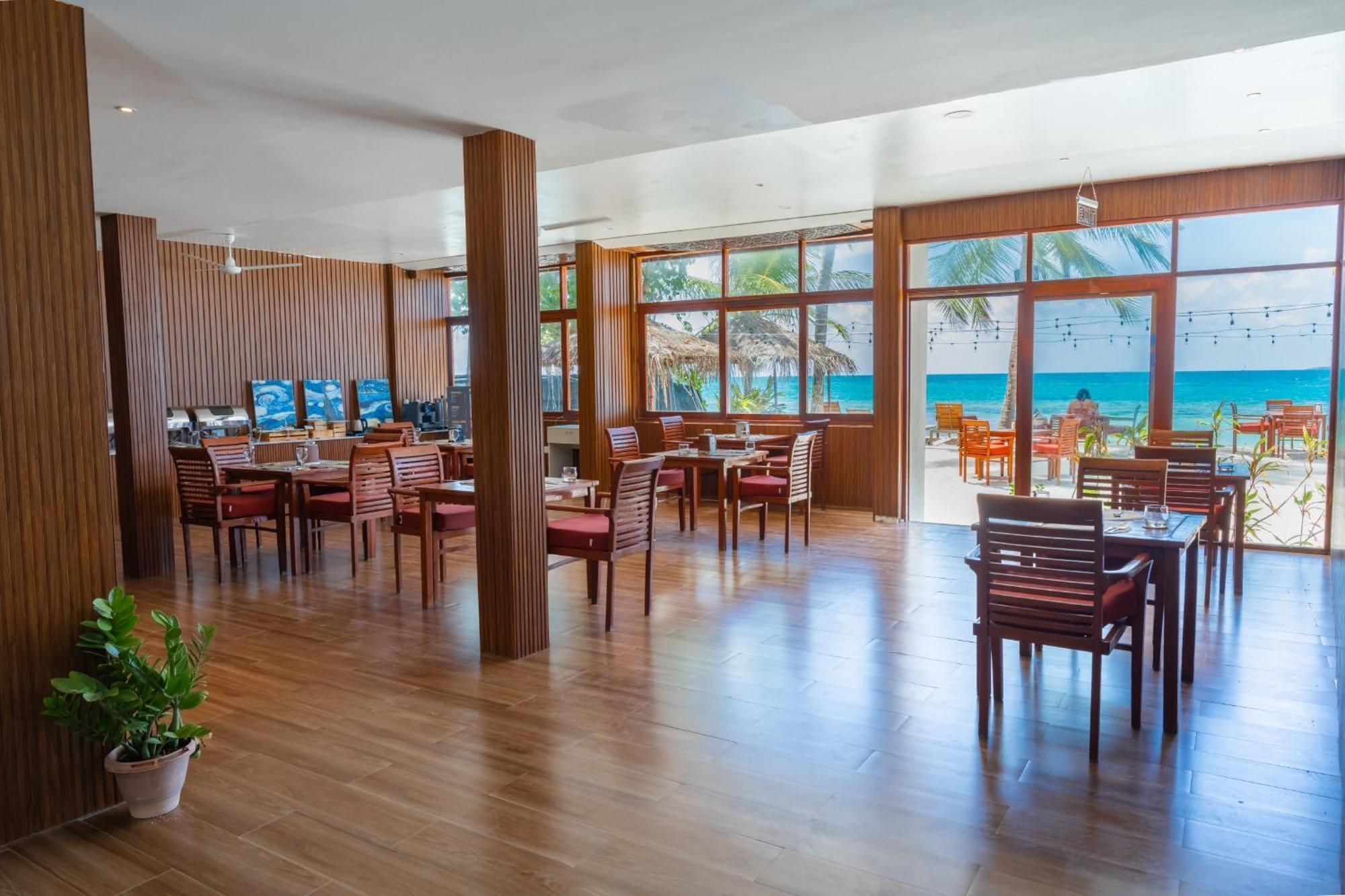 Heron Beach Hotel - The Best Maldivian Getaway In Dhiffushi,Maldives Eksteriør bilde