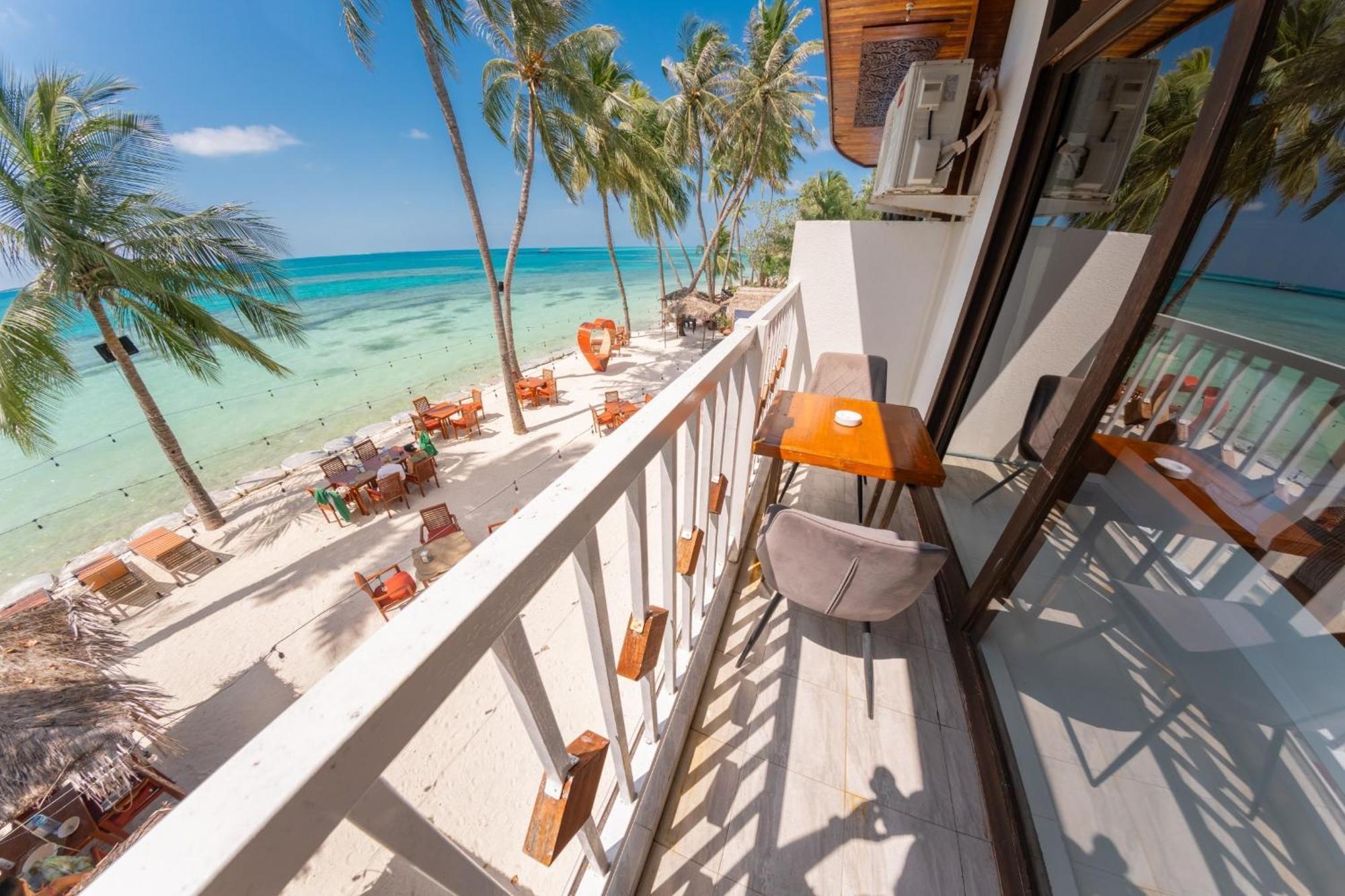 Heron Beach Hotel - The Best Maldivian Getaway In Dhiffushi,Maldives Eksteriør bilde