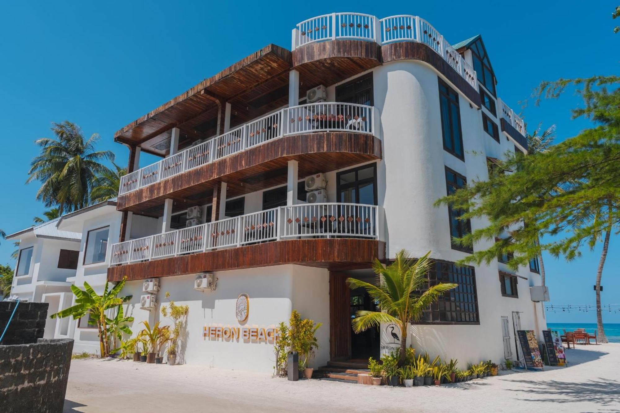 Heron Beach Hotel - The Best Maldivian Getaway In Dhiffushi,Maldives Eksteriør bilde